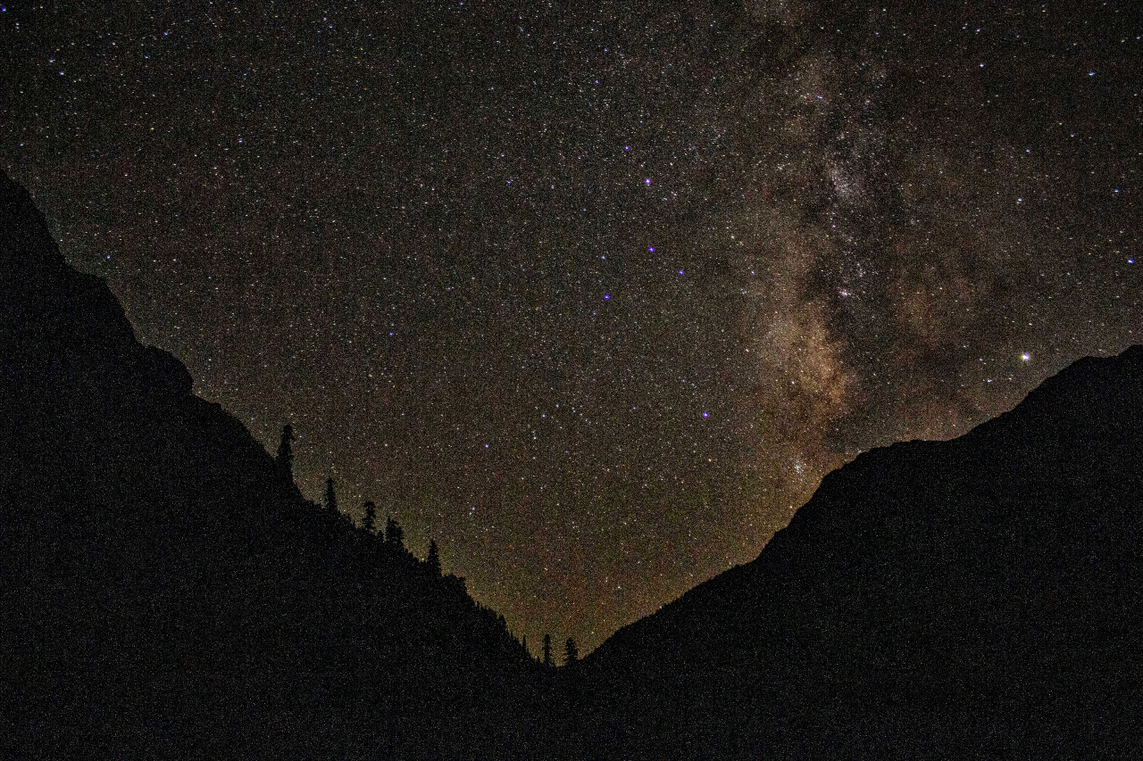 A starry October sky seen from the Rupin Pass Trail